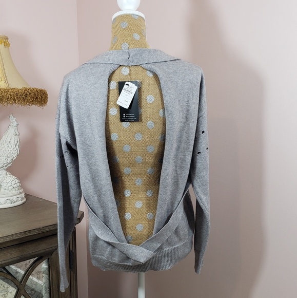 Haute Rouge open back grey sweater medium - Picture 3 of 8